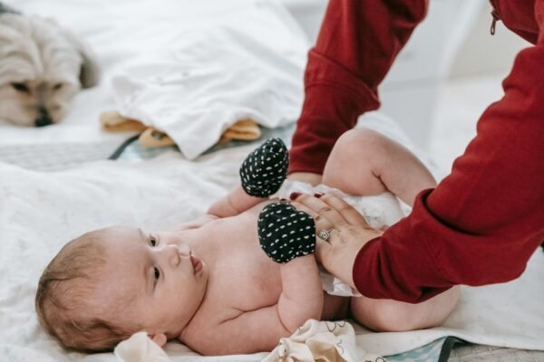 25 Life-Changing Newborn Hacks That Experienced Parents Swear By