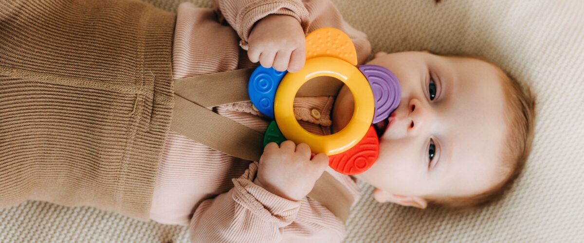 Baby teething symptoms and safe relief guide for parents